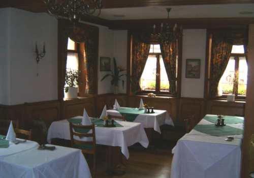 Landhotel Krone Königsbach-Stein Esterno foto