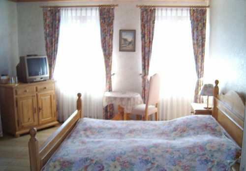 Landhotel Krone Königsbach-Stein Esterno foto