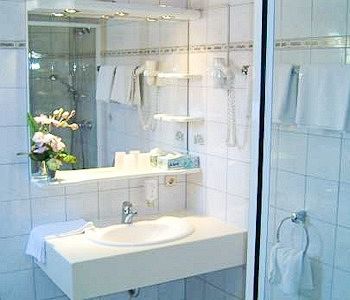 Landhotel Krone Königsbach-Stein Esterno foto